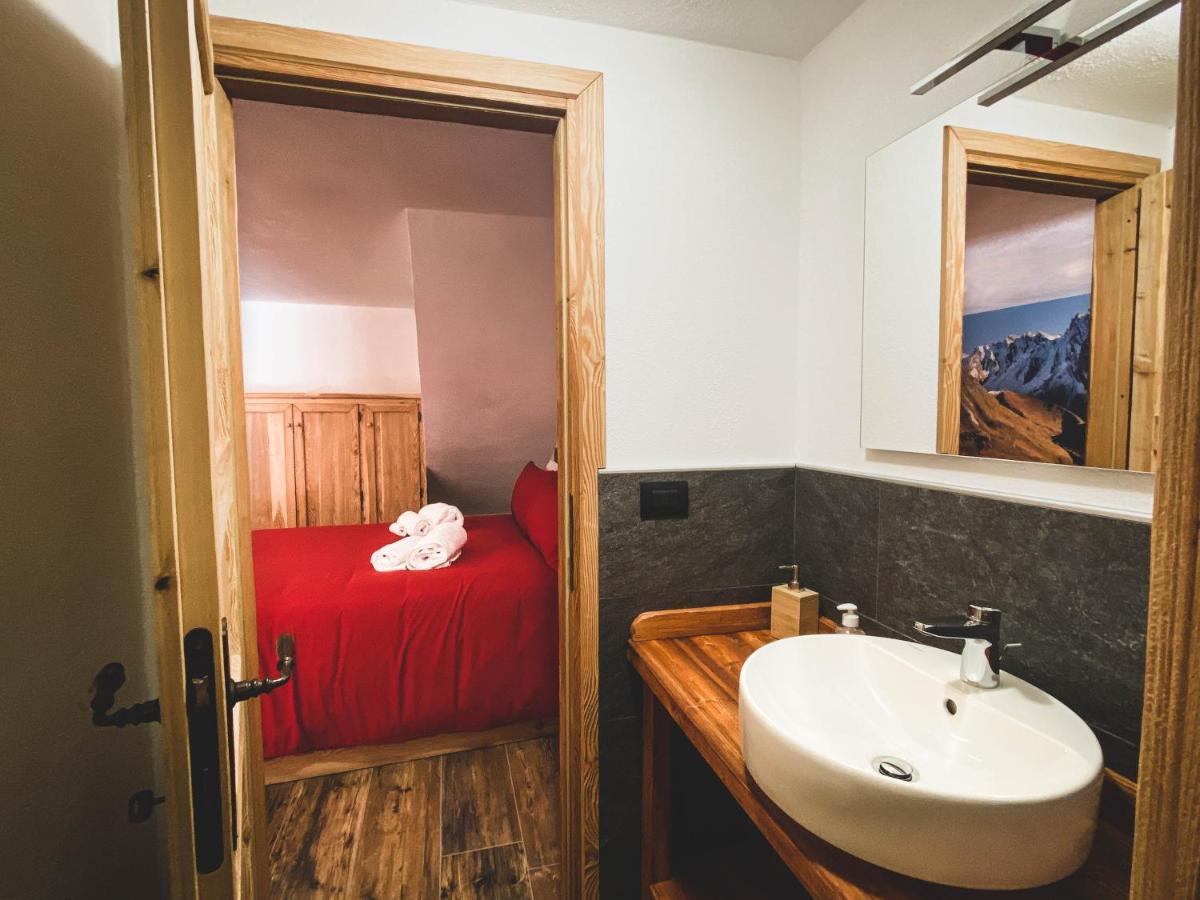 Aux Pieds Du Malatra' 1 Apartment Saint-Rhemy-En-Bosses Ngoại thất bức ảnh