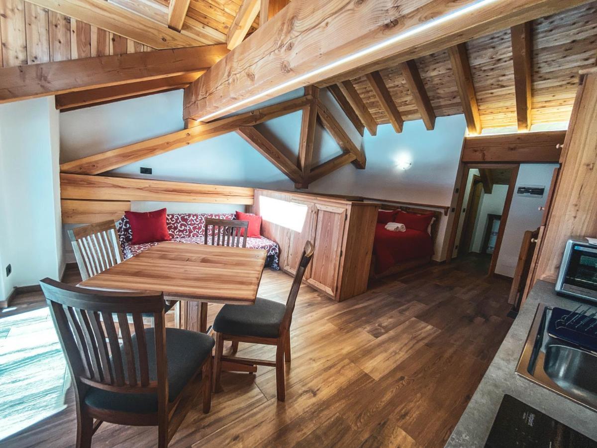 Aux Pieds Du Malatra' 1 Apartment Saint-Rhemy-En-Bosses Ngoại thất bức ảnh