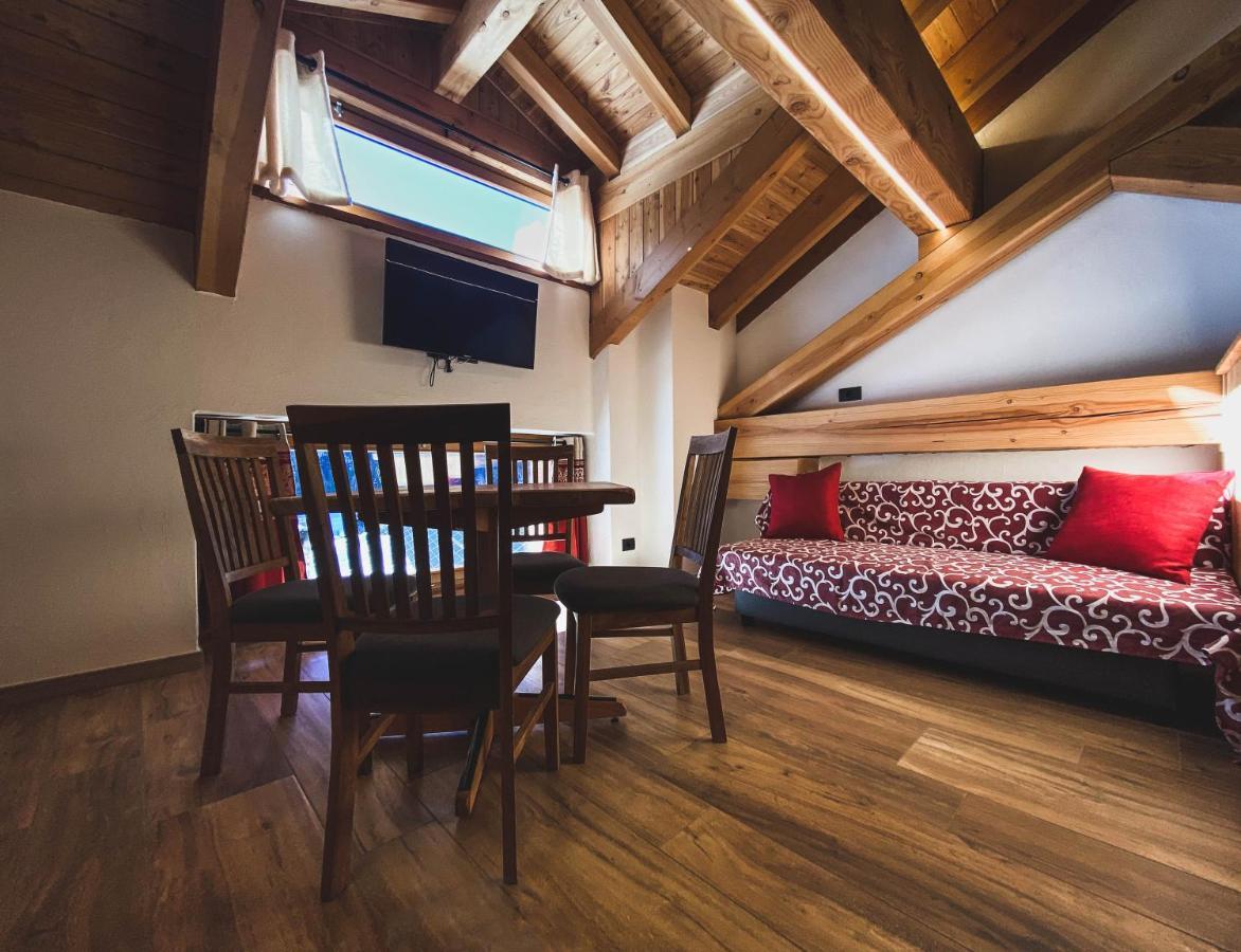 Aux Pieds Du Malatra' 1 Apartment Saint-Rhemy-En-Bosses Ngoại thất bức ảnh